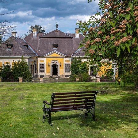 Tuenderkert Hotel Noszvaj Zewnętrze zdjęcie