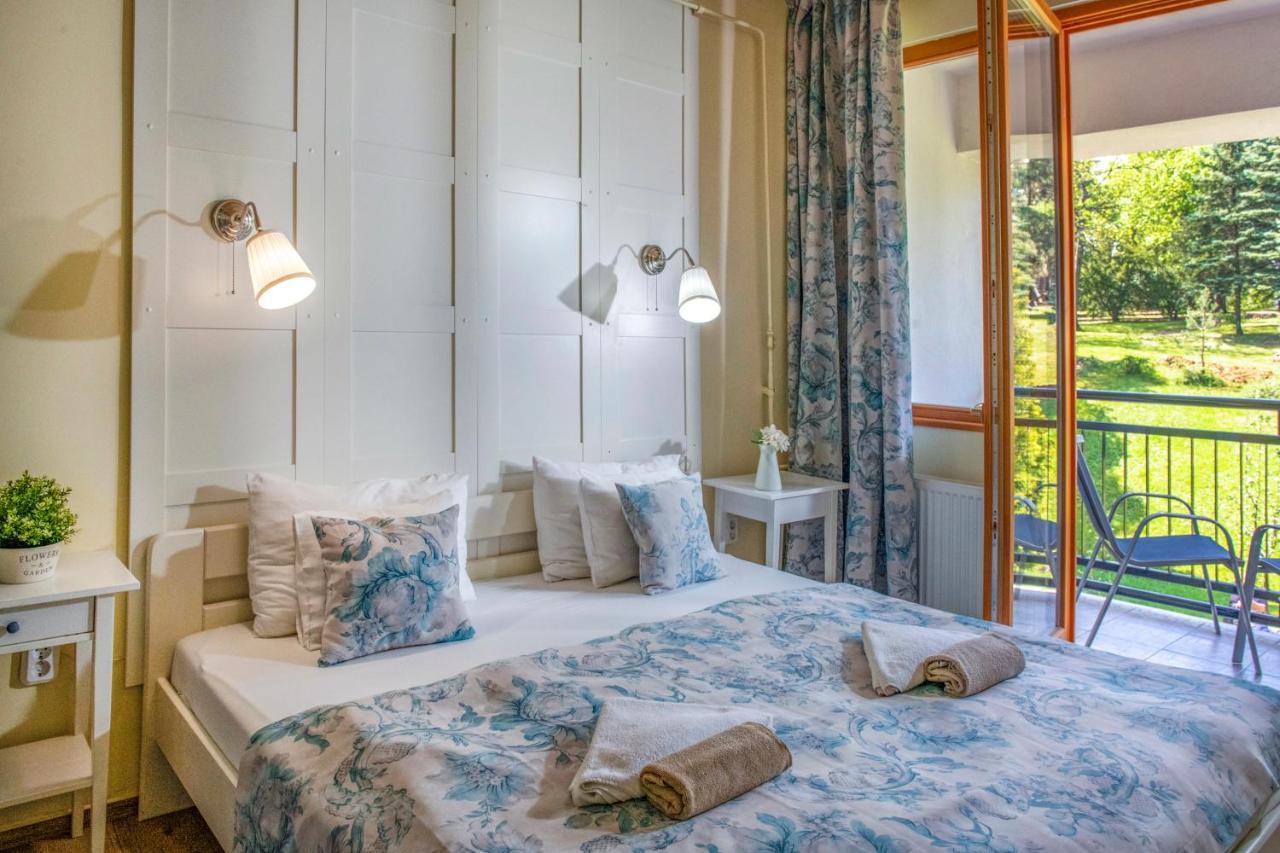 Tuenderkert Hotel Noszvaj Zewnętrze zdjęcie