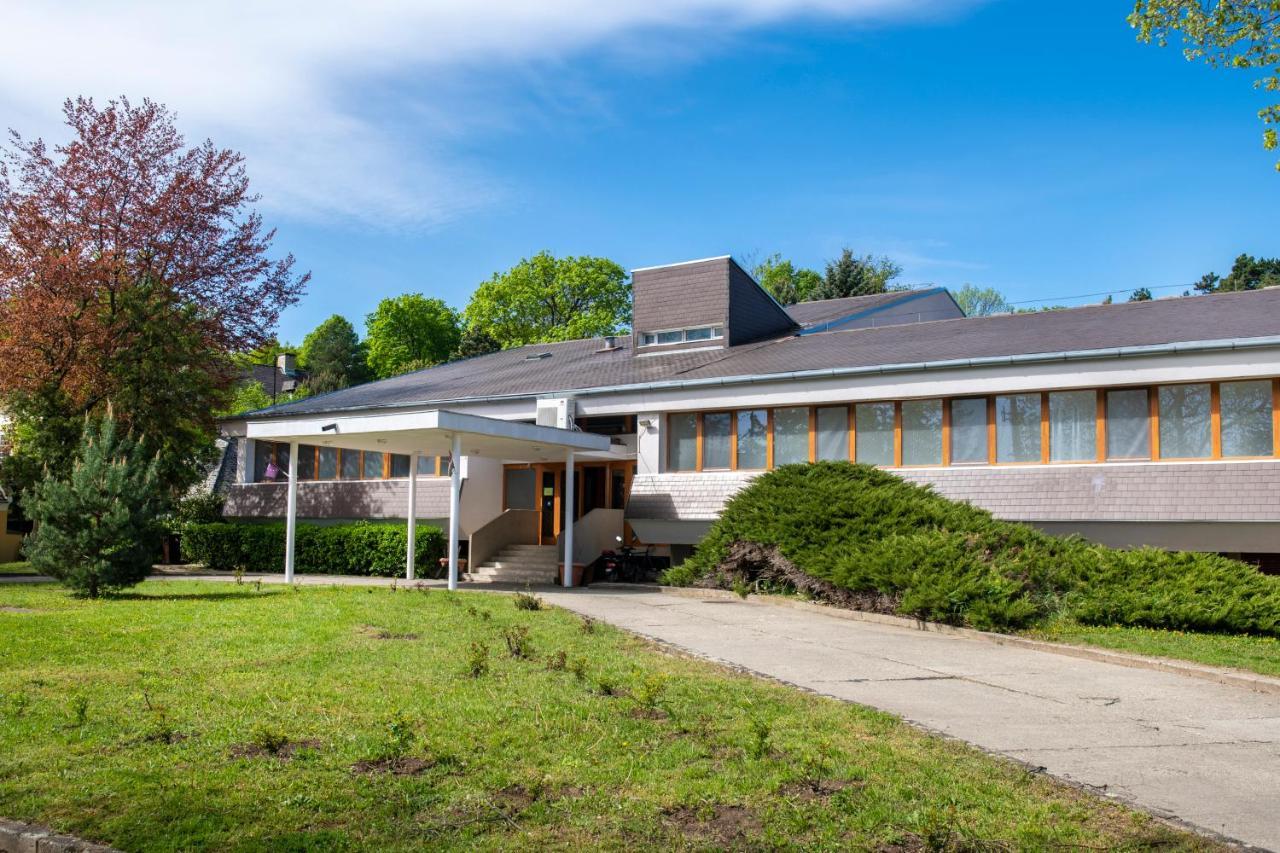 Tuenderkert Hotel Noszvaj Zewnętrze zdjęcie