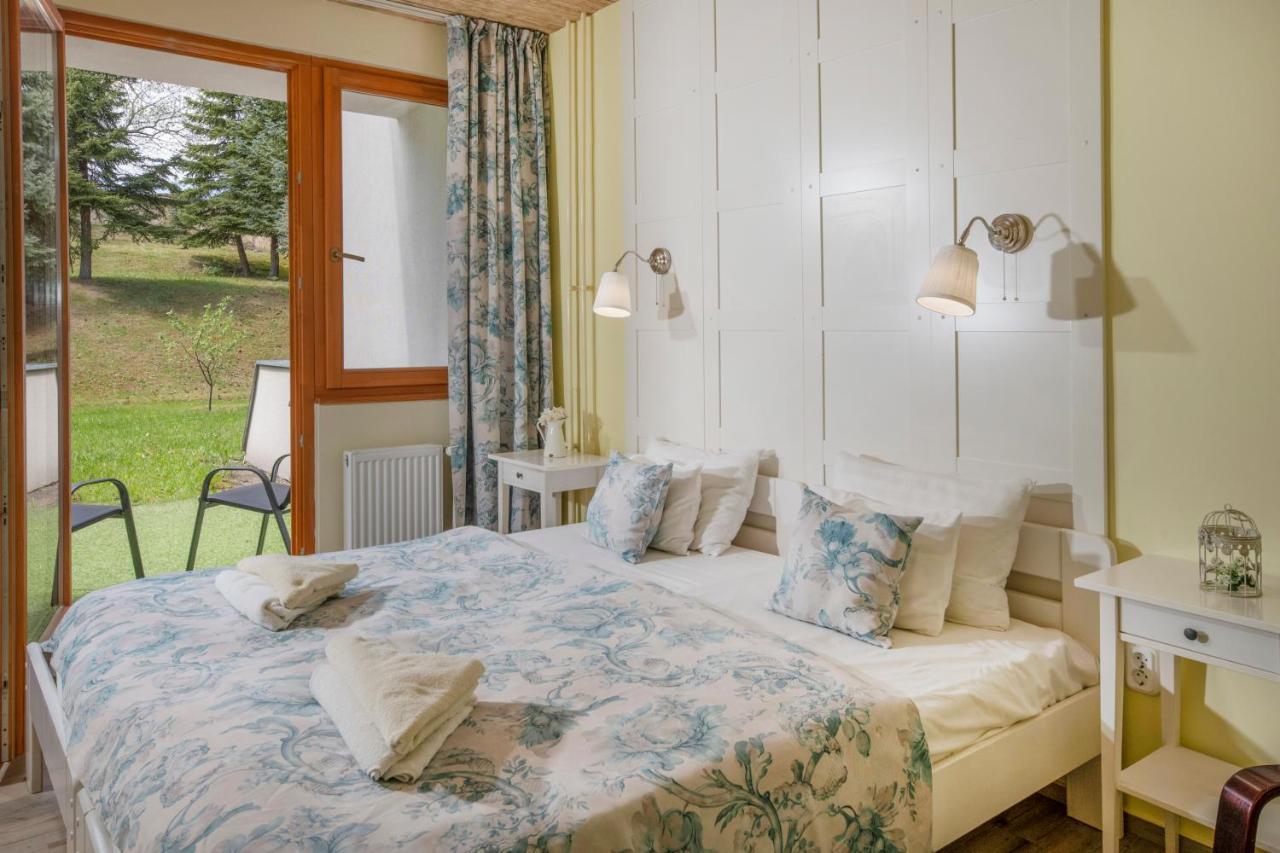 Tuenderkert Hotel Noszvaj Zewnętrze zdjęcie