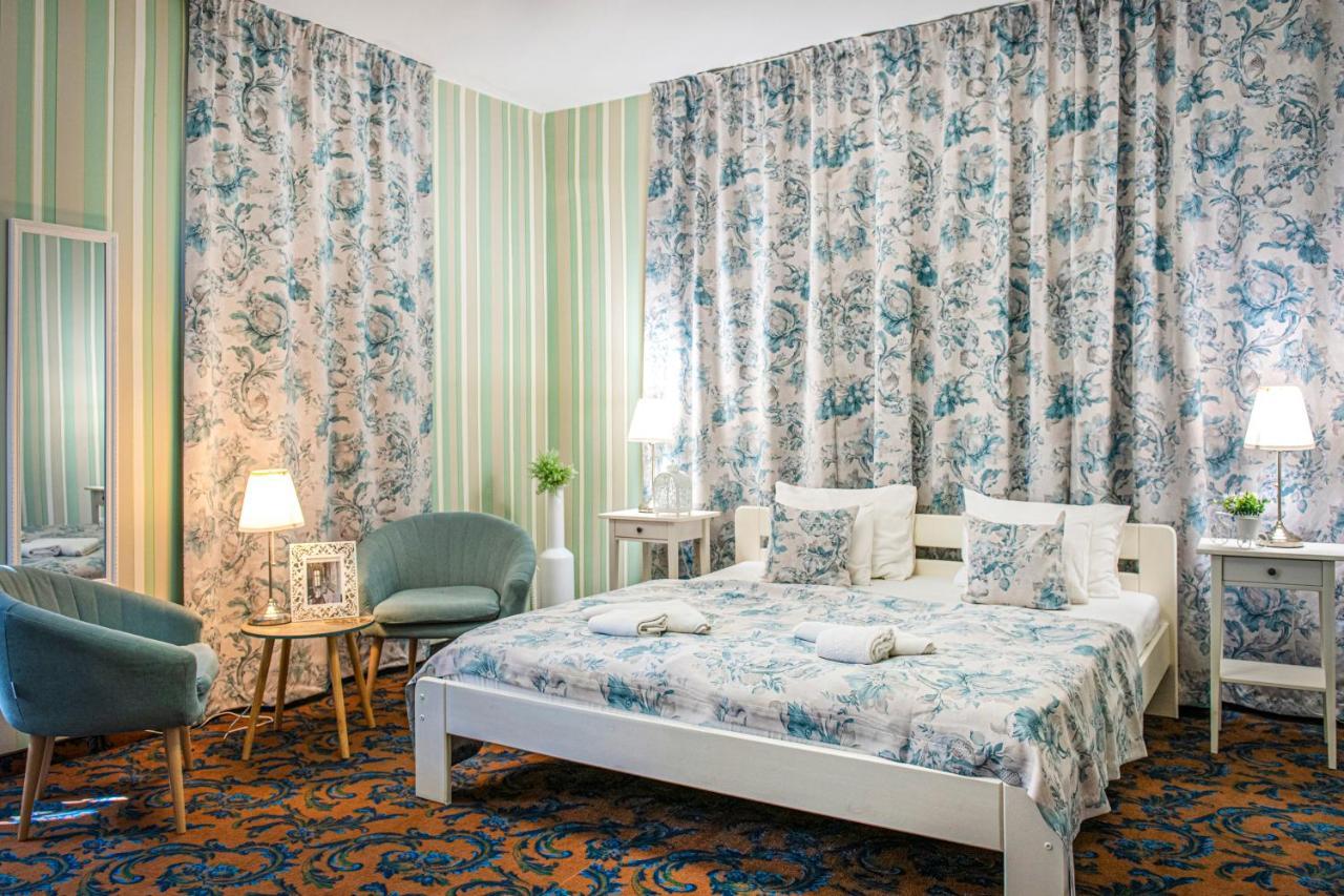 Tuenderkert Hotel Noszvaj Zewnętrze zdjęcie