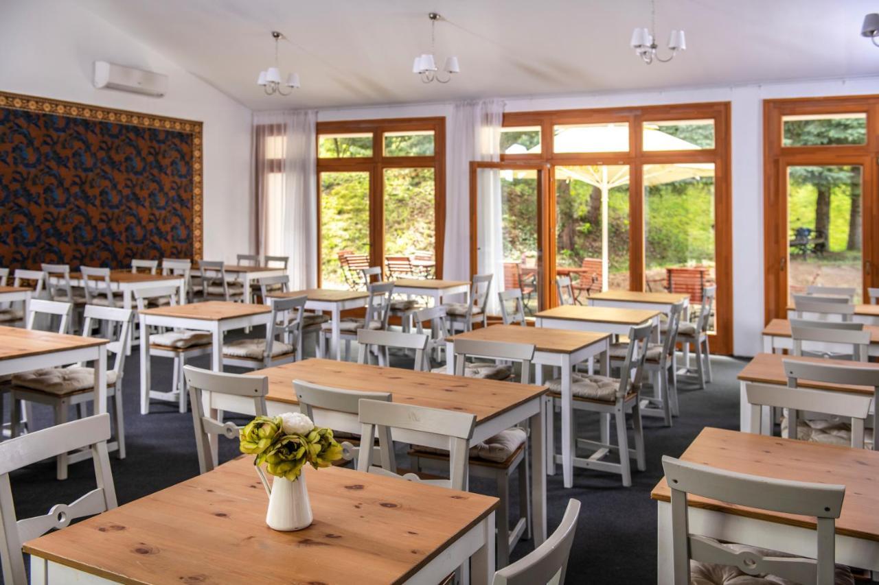 Tuenderkert Hotel Noszvaj Zewnętrze zdjęcie
